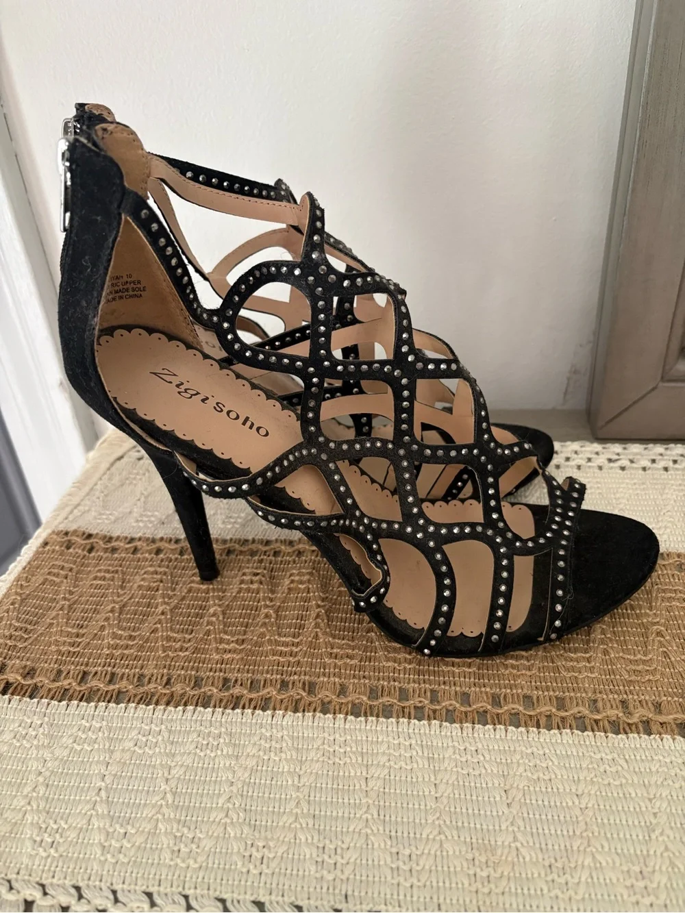 Zigi Soho Daliyah Black Rhinestone Cage Stiletto Heels Size 10